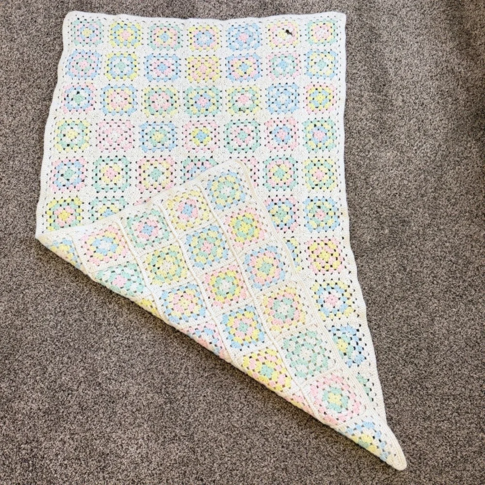 Vintage Handmade Granny Square Pastel Crochet Knit Blanket Roseanne Quilt 54x34